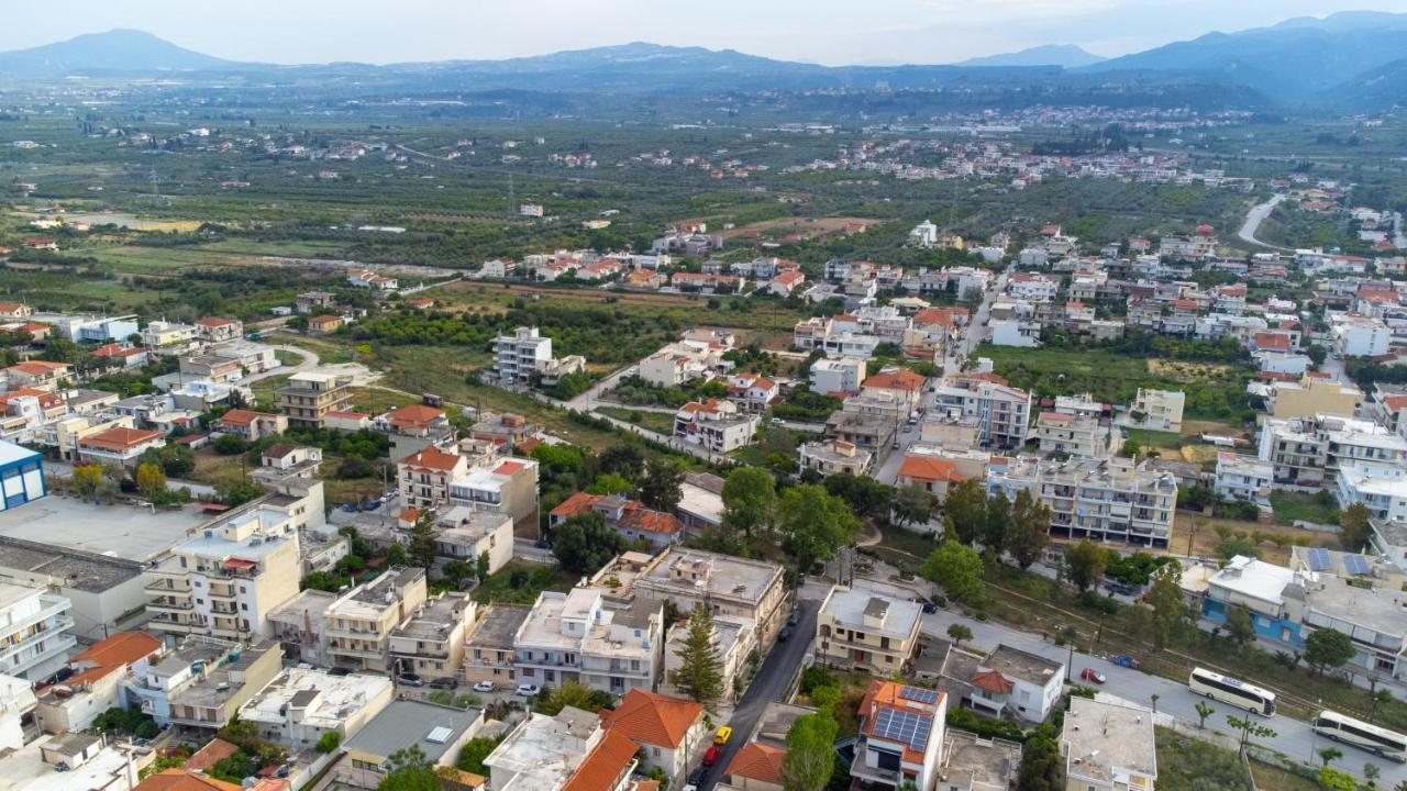 "Tsiftsis" City Apartments Kiáton Exterior foto